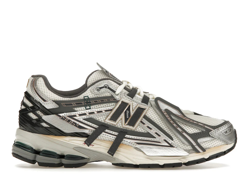 New Balance 1906A
 Silver Metalic Castlerock