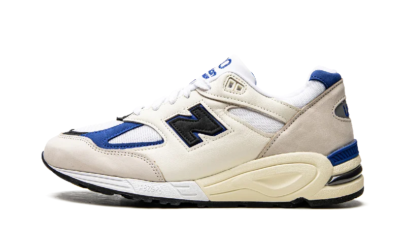 990v2 "Made In USA White/Blue"