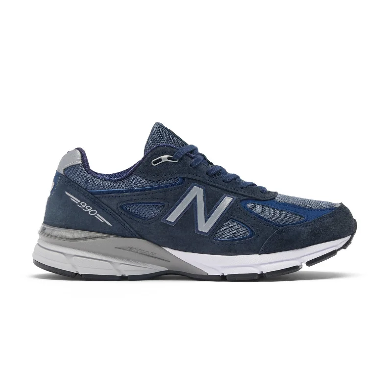 in USA 990v4 'Navy Silver'