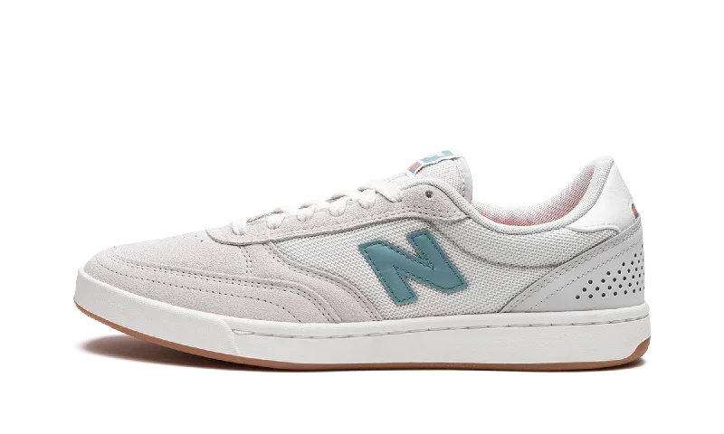 440 "Light Grey/Aqua Sea"