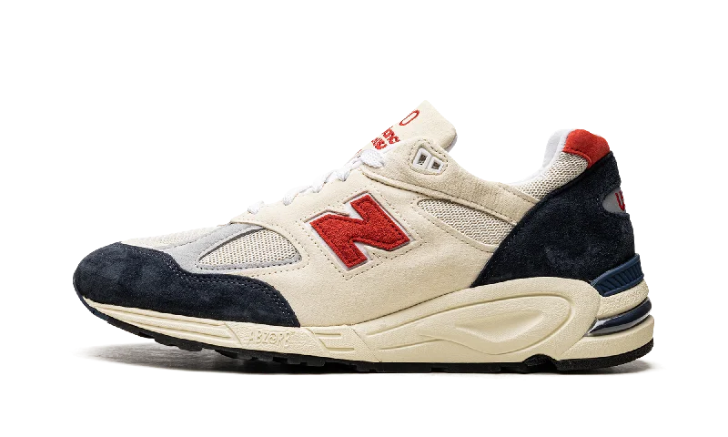 990v2 "Teddy Santis - Navy/Red"