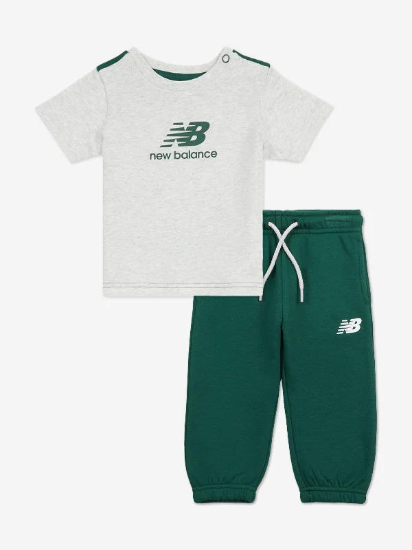 New Balance Baby Boys T-Shirt and Joggers Set in Green